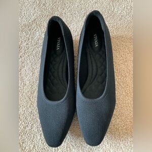 Viviana Women's Black Mackenzi Flats Size 8